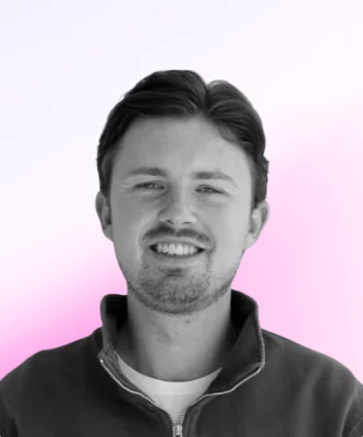 Portretfoto van Wesley Thomas, Co-founder van WePlay United